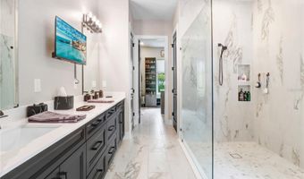 6104 LAGOMAR Ln, Apollo Beach, FL 33572
