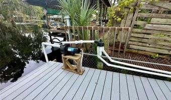 55744 HOLIDAY Cir, Astor, FL 32102