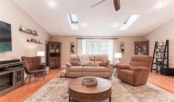 180 Mesa Dr, North Kingstown, RI 02852