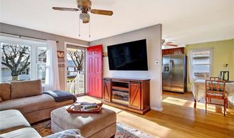 72 Vermont St, Cranston, RI 02920