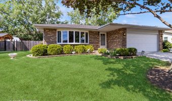 1942 Trail Ridge St, Arlington Heights, IL 60004