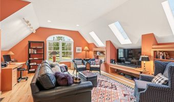 815 Centerville Trl, Aurora, OH 44202