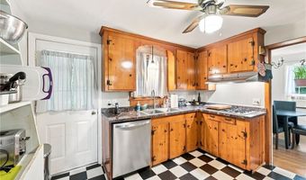181 Brookside Dr, North Kingstown, RI 02852