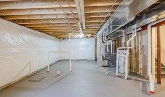 580 N Highlander Way, Addison, IL 60101