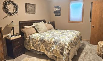 2510 Bobbie Dr, Aberdeen, SD 57401