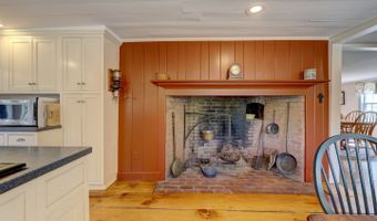 121 Sunset Ln, Berlin, CT 06037