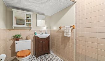 216 S Michigan Ave, Addison, IL 60101
