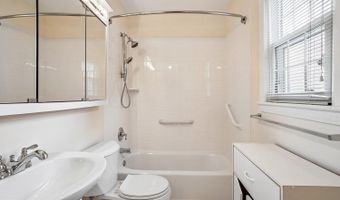 8352 ORANGE Ct, Alexandria, VA 22309