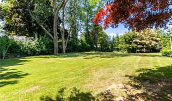 36 Roosevelt Dr, Bristol, RI 02809