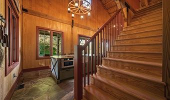 1103 Apple Pie Ridge Rd, Alto, GA 30510