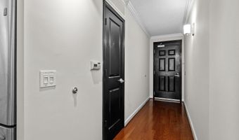 880 N POLLARD St N 224, Arlington, VA 22203