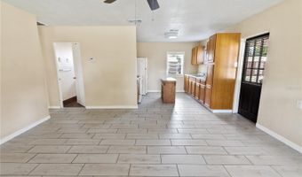 404 ARMOUR Ave, Auburndale, FL 33823
