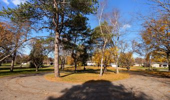 4105 Riverview Dr, Alma, MI 48801