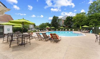 7501 ASHBY Ln J, Alexandria, VA 22315