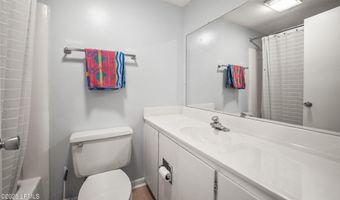 1 Marsh Harbor Dr A, Beaufort, SC 29907