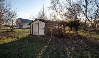 13 W Dade 22, Arcola, MO 65603