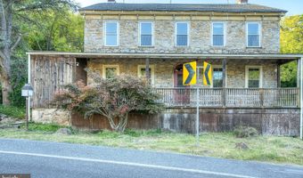 2165 STATE St, Alburtis, PA 18011
