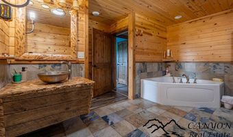 124 Highway 14A W, Byron, WY 82412