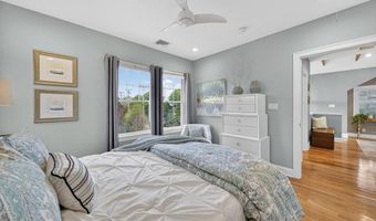 42 Windsor St, Jamestown, RI 02835