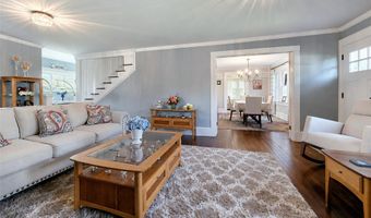 9 Ocean Ave, Amityville, NY 11701