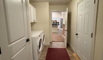 1512 Olive Dr, Aberdeen, SD 57401