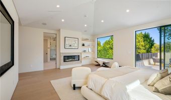16728 Morrison St, Encino, CA 91436