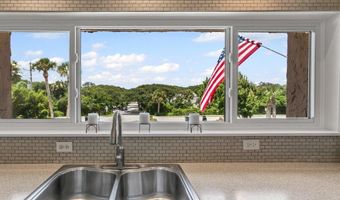 2133 SEMINOLE Rd 4, Atlantic Beach, FL 32233