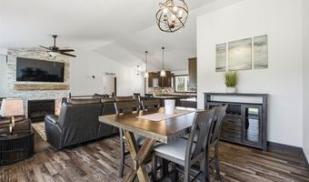 2660 W FALLEN OAK Dr, Appleton, WI 54913
