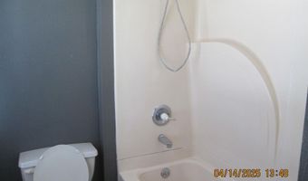 102 E 12th St, Atlantic, IA 50022