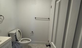 9 E 50TH St 2, Bayonne, NJ 07002