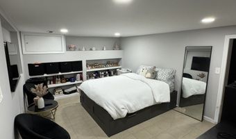 6 Clarkson St, Ansonia, CT 06401