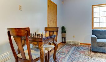 9 University Pl, Amsterdam, NY 12010