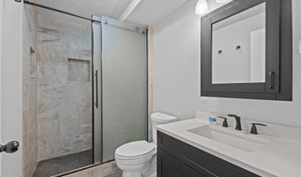405 W GREENFIELD Ave, Algoma, WI 54201