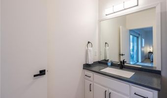 302 SW 6th St 22, Bentonville, AR 72712