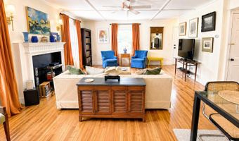 26 Knoll Crest Ln, Bennington, VT 05201