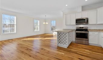 73 W Main St 6, Clinton, CT 06413