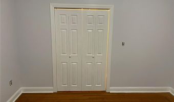 25 Old Oak Ave Ave 1, Cranston, RI 02920