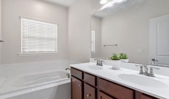 1035 Brownsmith Dr, Apex, NC 27502