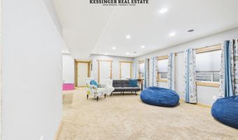 53 E 3rd St N, Cowley, WY 82420