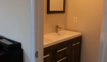 422 60TH St NE, Washington, DC 20019