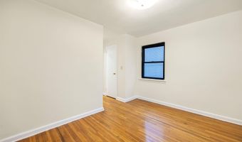 113 W 2ND St 44, Bayonne, NJ 07002