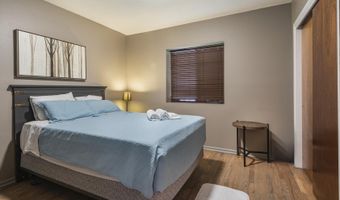 215 Carlisle Blvd NE, Albuquerque, NM 87106
