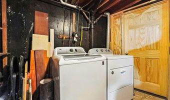 82 Martin St, East Providence, RI 02914