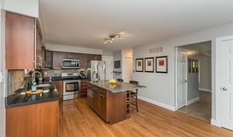 1515 Rosewood Terrace Dr, Ballwin, MO 63021