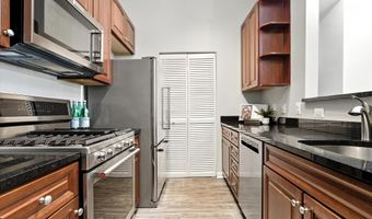 309 HOLLAND Ln 222, Alexandria, VA 22314
