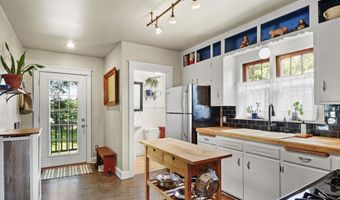 2210 E Johnson St, Madison, WI 53704