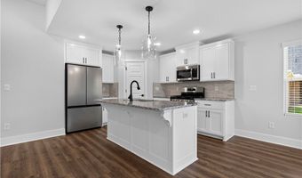 3000 SW Setting Sun Dr, Bentonville, AR 72713