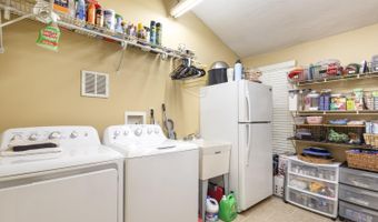 2933 Gilligan Ave, Cincinnati, OH 45233
