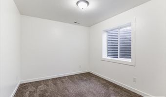 5776 Cedarwood Ln, Ammon, ID 83406