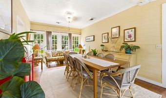 128 4th St, Apalachicola, FL 32320